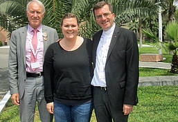 Diözesanvorstand Eugen Abler, Christina Haaf (FAK  für die Eine Welt) und Generalpräses Ottmar Dillenburg (von links). Bild: DVRS