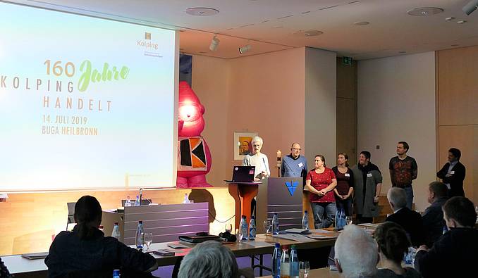 Das Team der PG Jubiläum machte bei der Programmvorstellung Lust auf den Jubiläumstag in Heilbronn. Bilder: DVRS