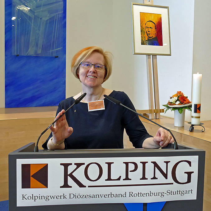 Klaudia Rudersdorf, stellvertretende Bundesvorsitzende, informierte über den Zukunftsprozess. Bild: DVRS